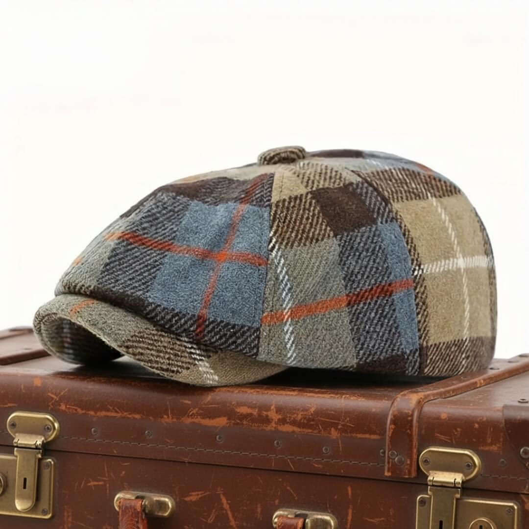 Check newsboy cap in a wool blend — CORBRIDGE