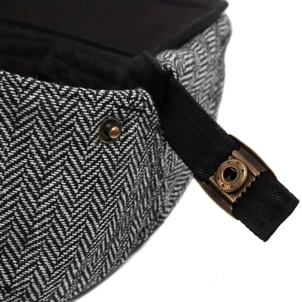 Herringbone flat cap in a wool blend — SAXMUNDHAM