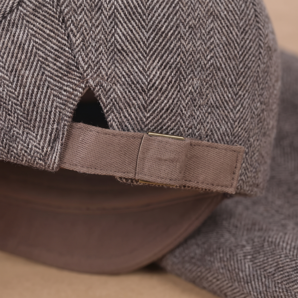 Herringbone flat cap in wool — SETTLE