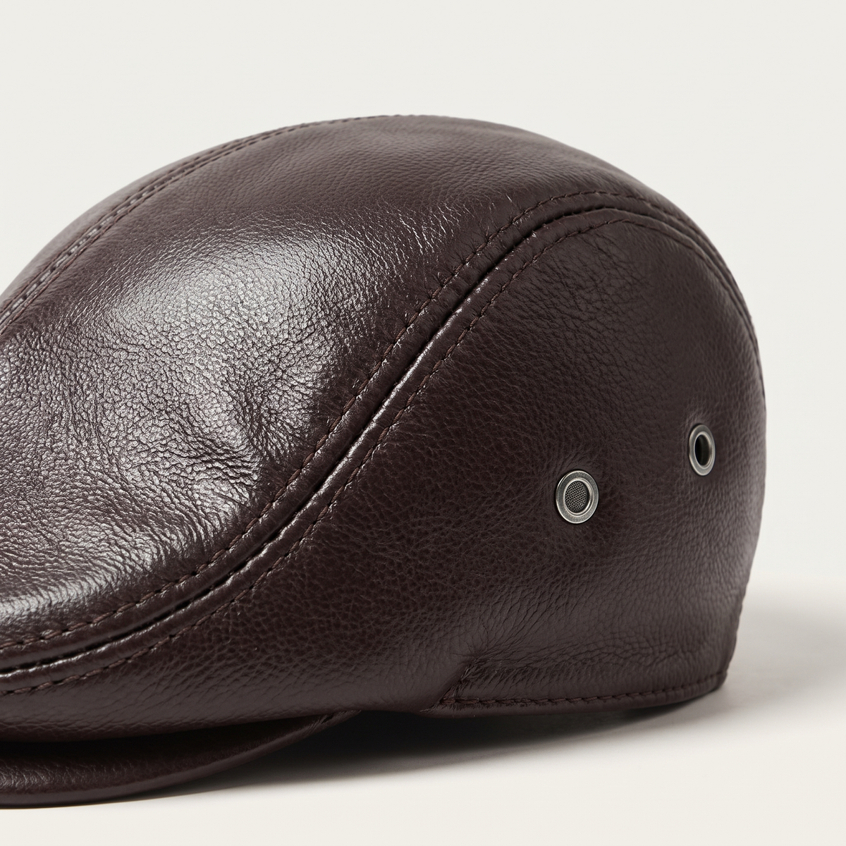Ivy cap in leather — EVESHAM
