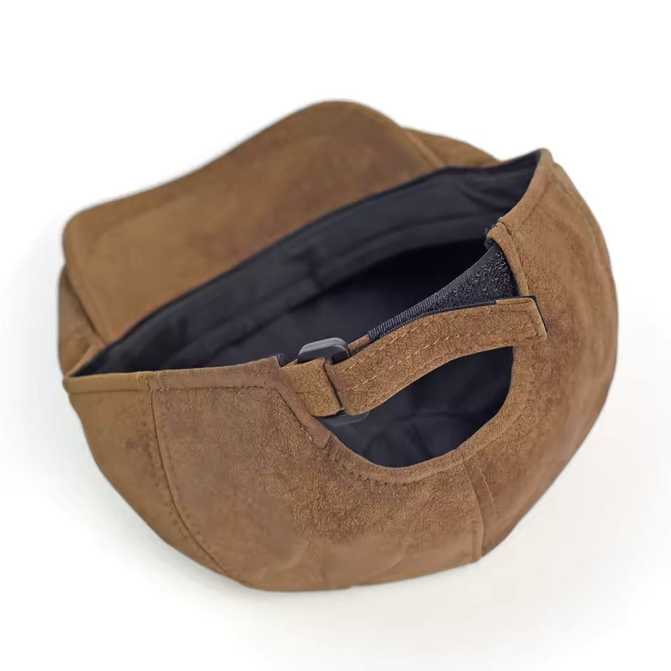 Flat cap in faux leather — TADCASTER