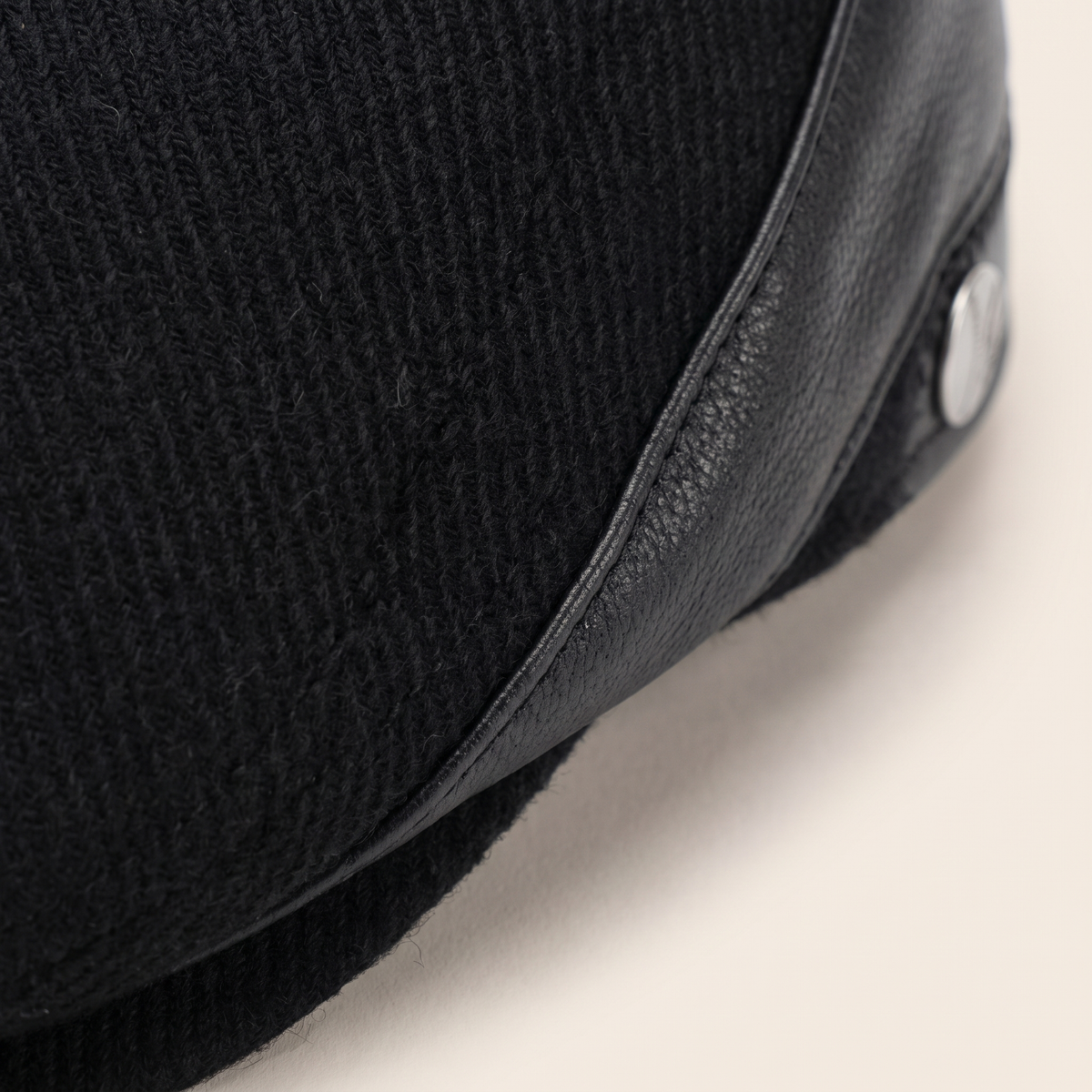 Flat cap in a wool blend — HAWES