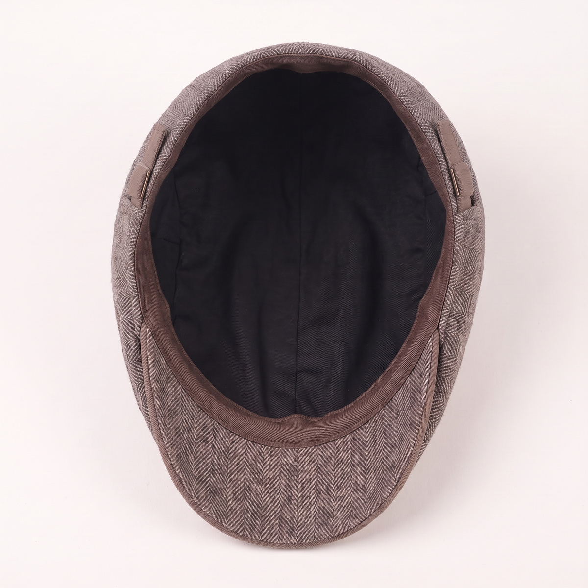 Herringbone flat cap in wool — SETTLE